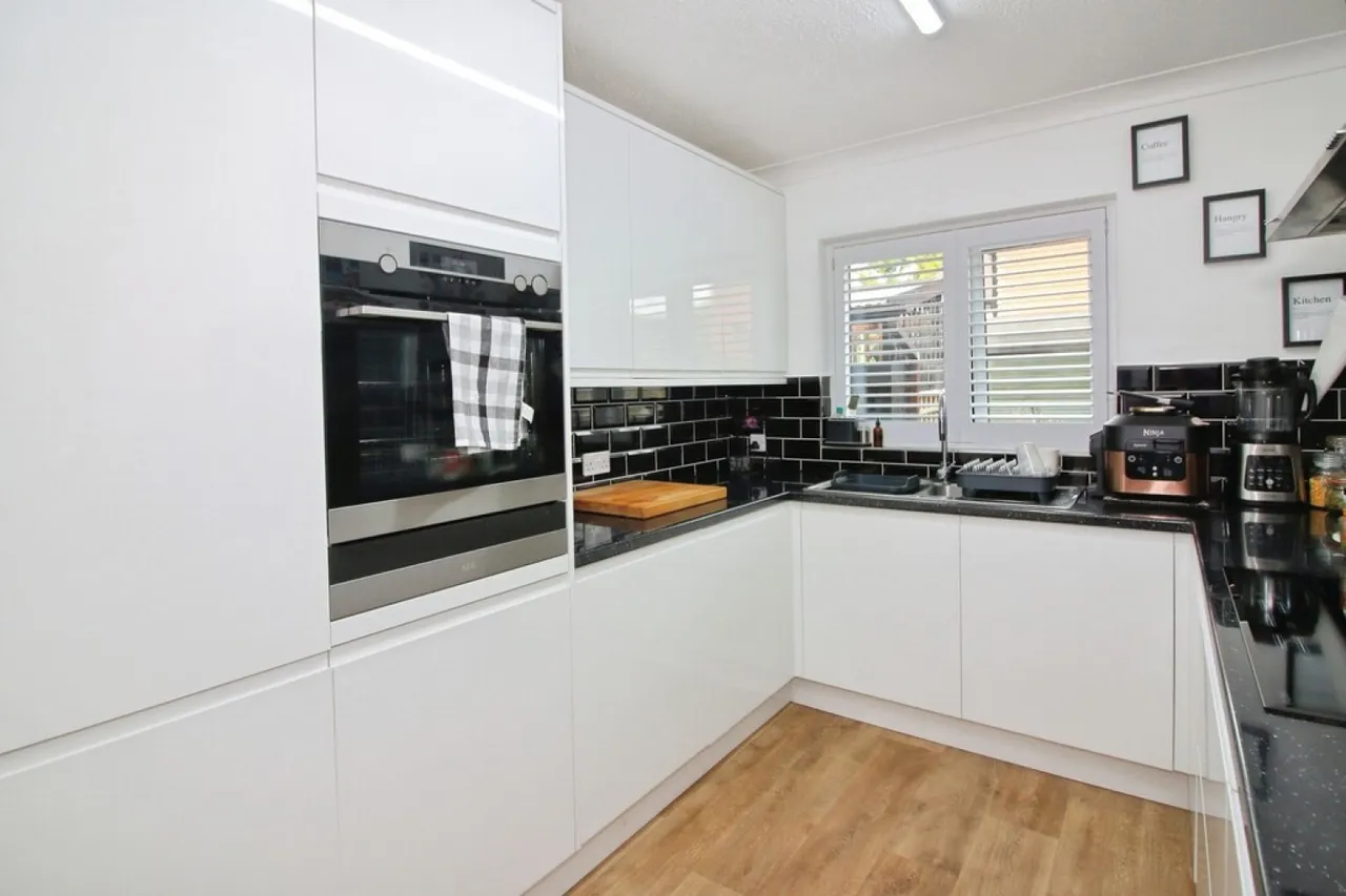 New Milton, BH25, photo 4
