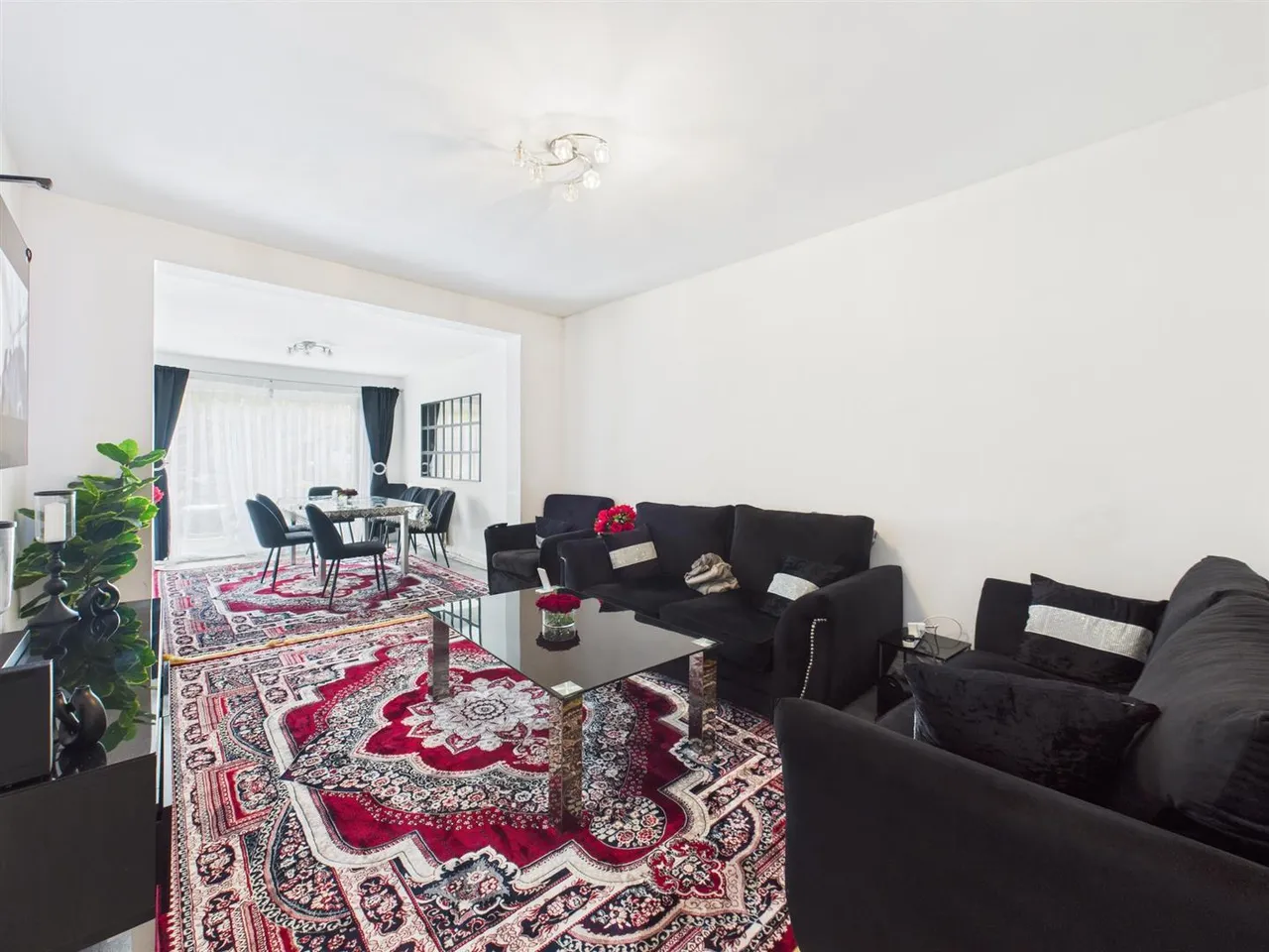 Islip Gardens, Northolt, UB5 5BX, photo 2