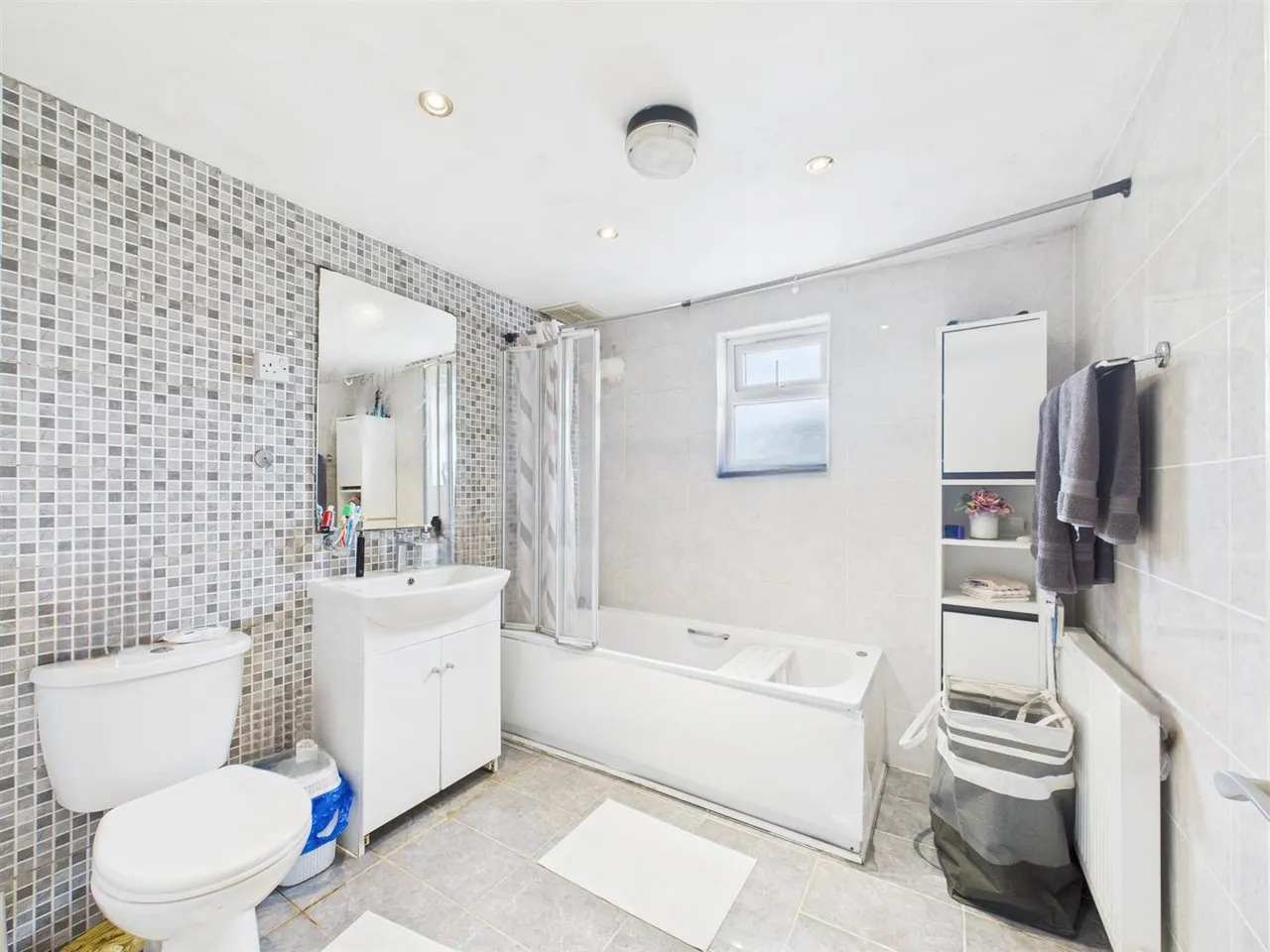 Islip Gardens, Northolt, UB5 5BX, photo 12