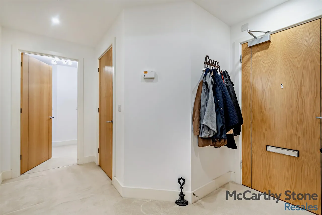 St. Margarets Way, Midhurst, GU29, photo 14