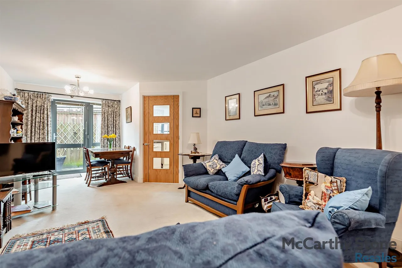 St. Margarets Way, Midhurst, GU29, photo 4