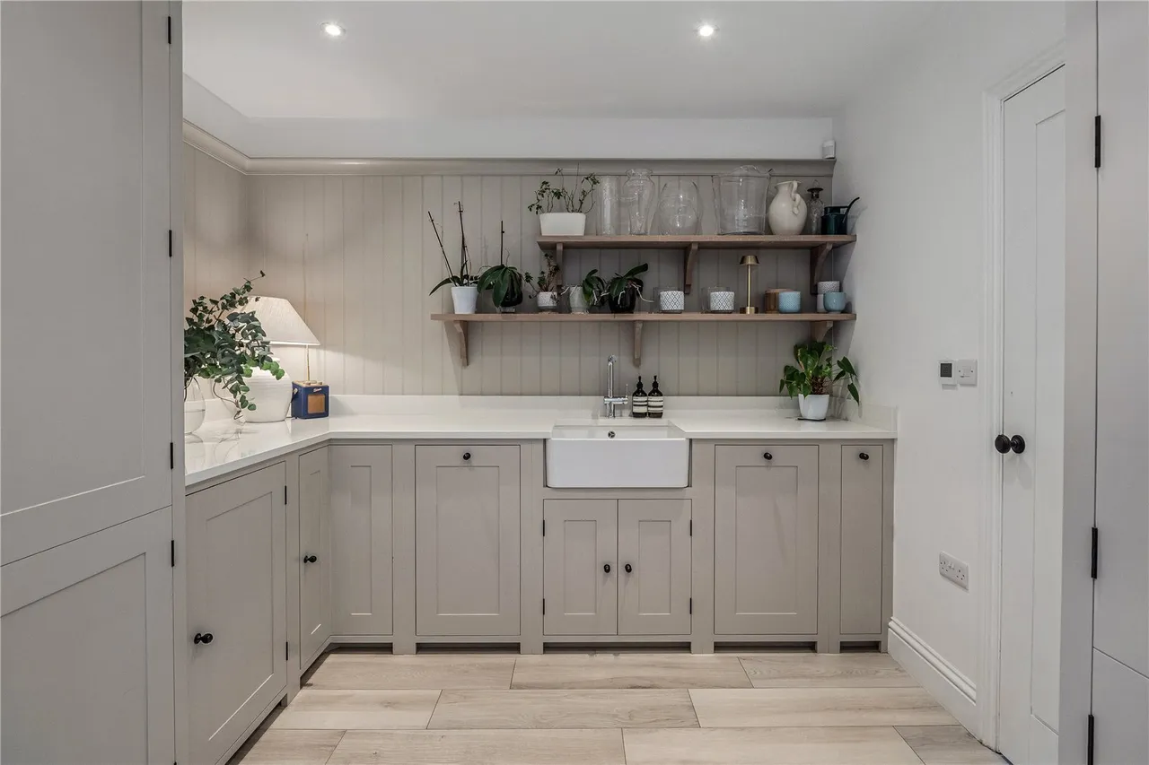 Bollington Lane, Nether Alderley, SK10, photo 13
