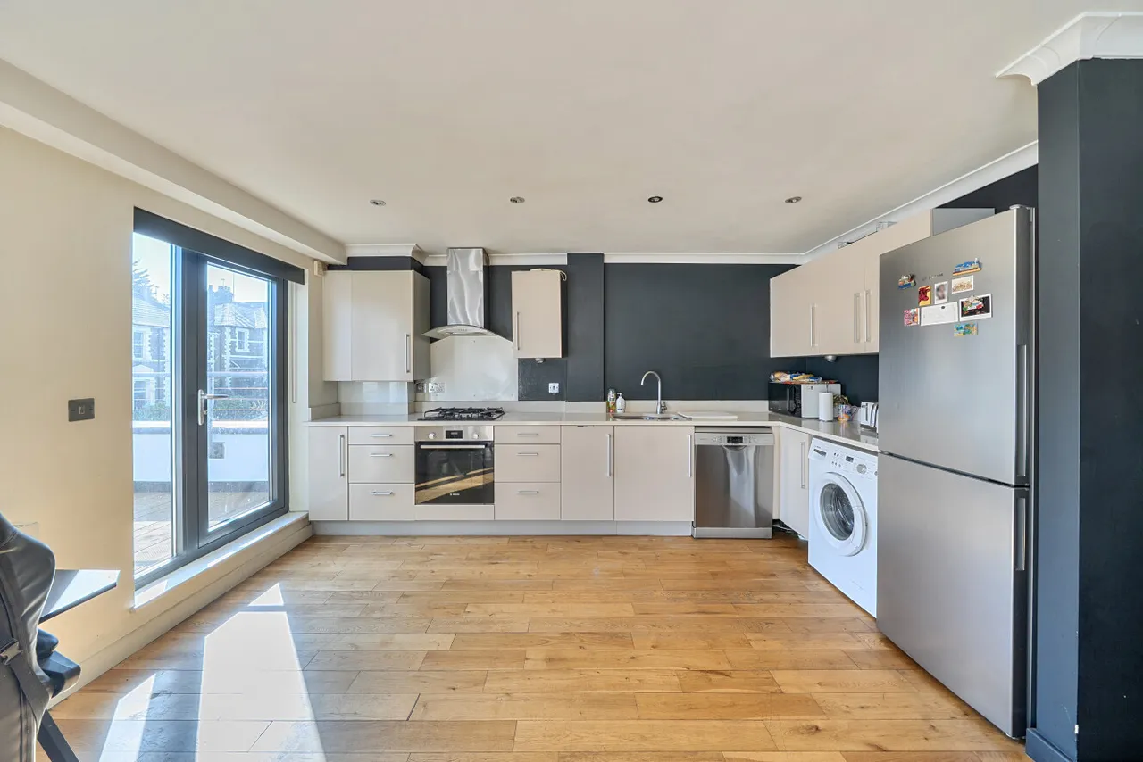 Colney Hatch Lane, Muswell Hill, N10, photo 15