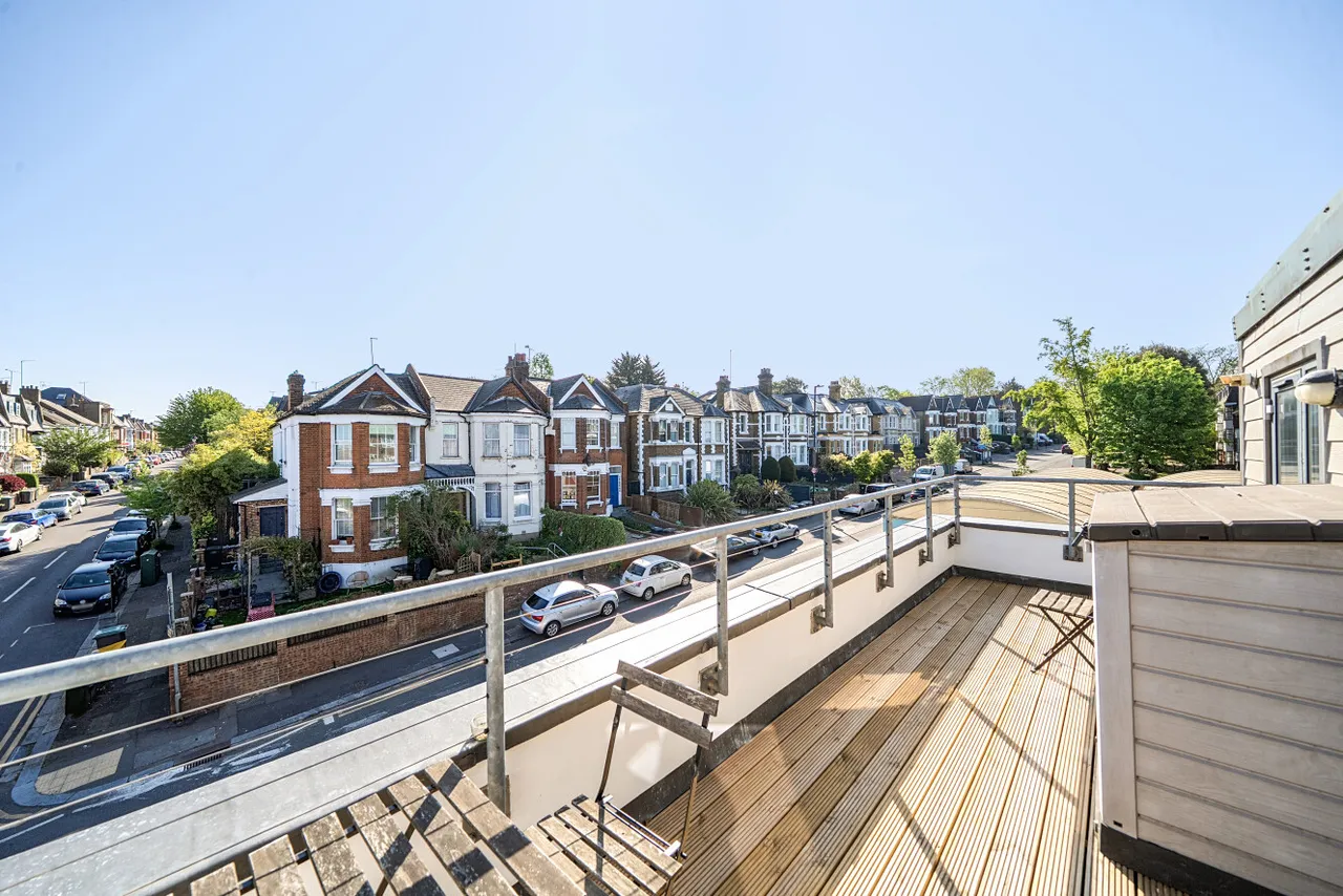 Colney Hatch Lane, Muswell Hill, N10, photo 2