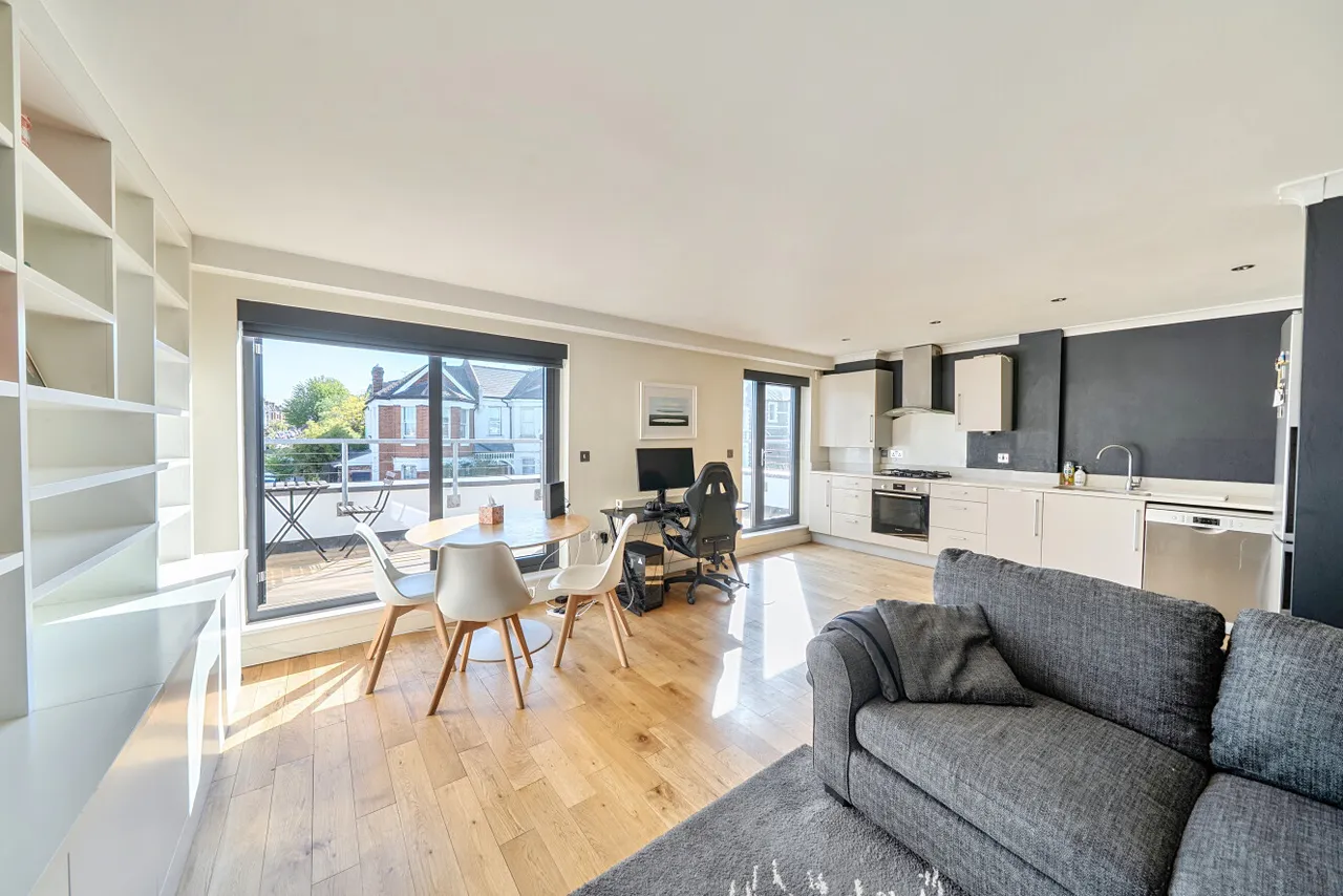 1 bed flat for sale, Colney Hatch Lane, Muswell Hill, N10