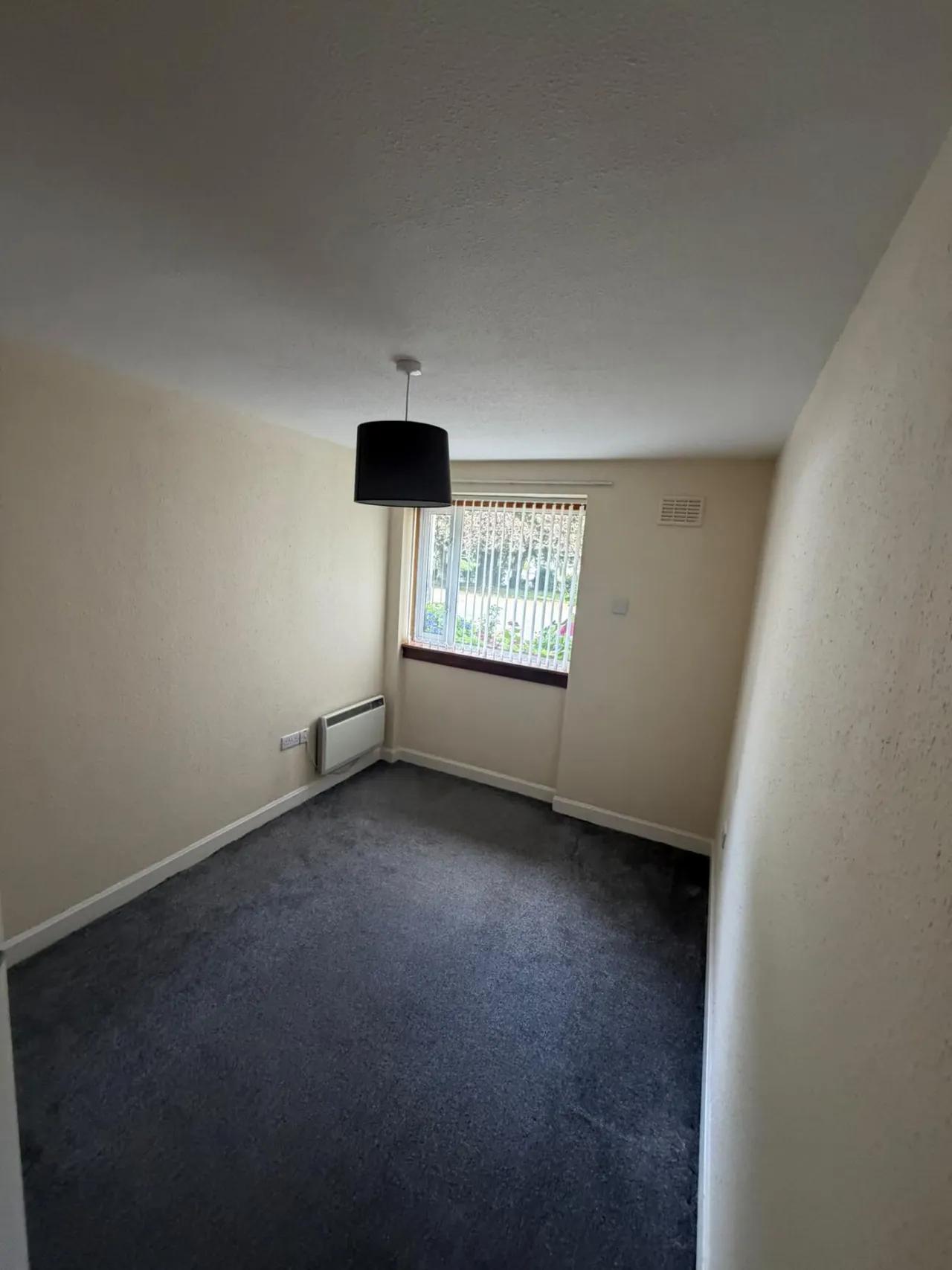 Castleton Court, Newton Mearns, G77, photo 11