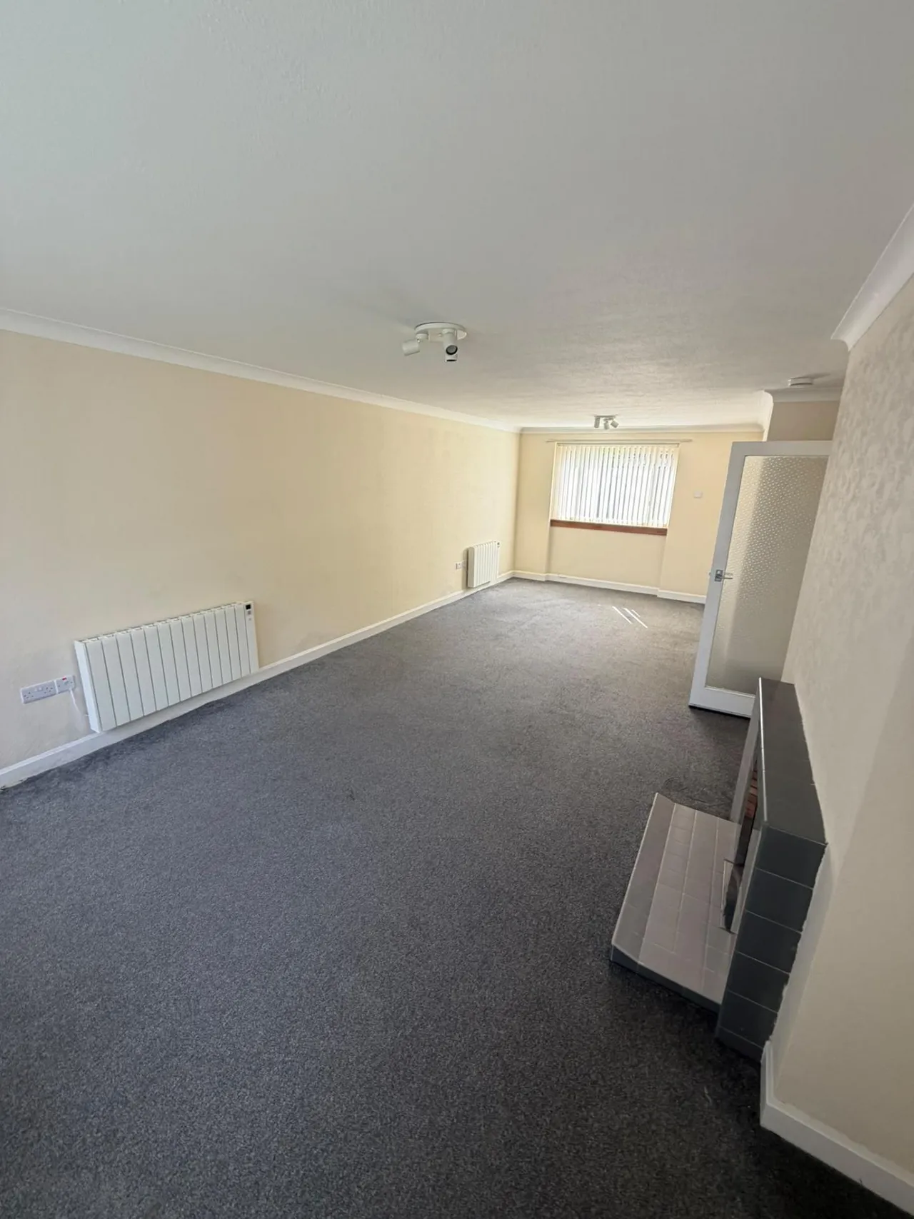 Castleton Court, Newton Mearns, G77, photo 5