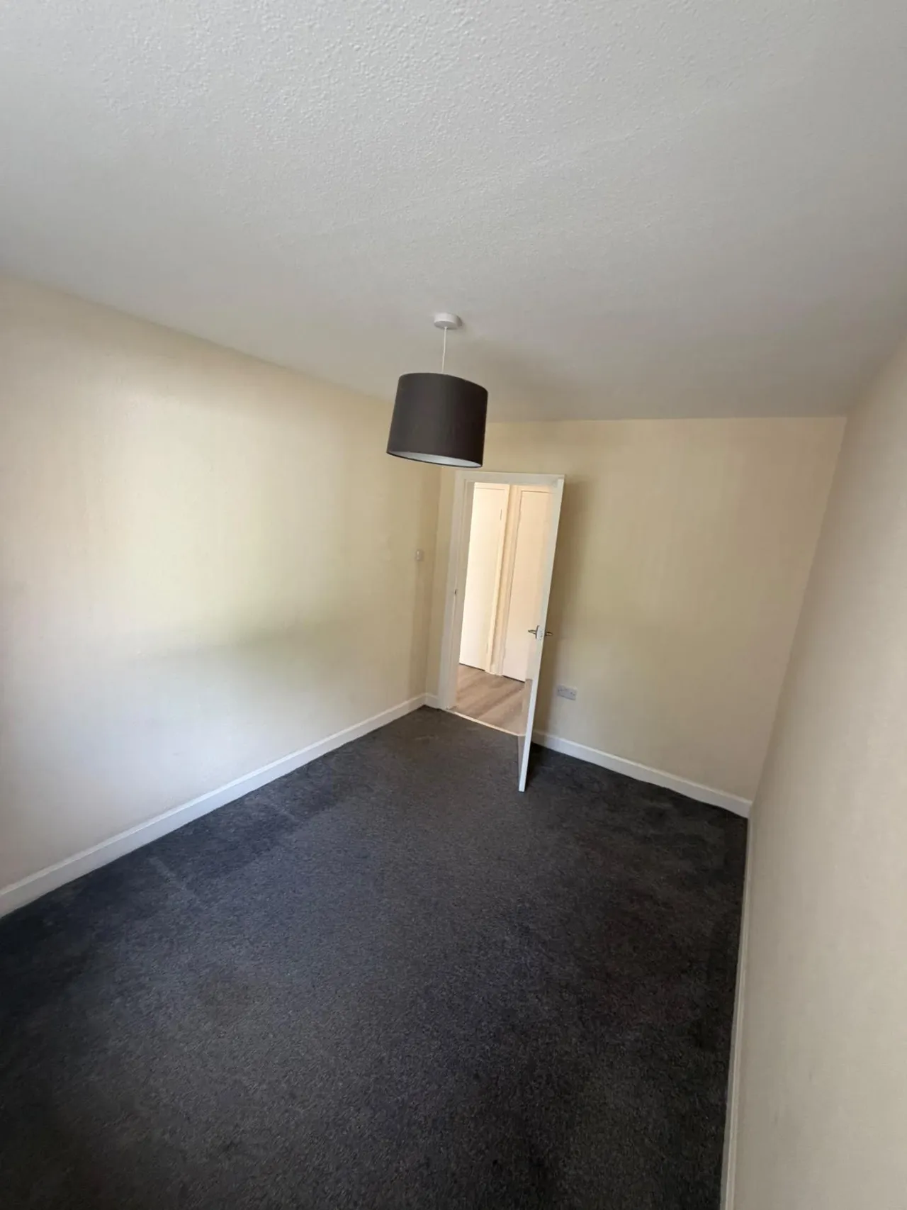 Castleton Court, Newton Mearns, G77, photo 8
