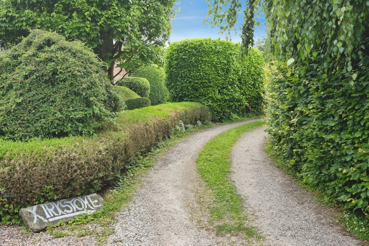 Arkendale Road, Ferrensby, Knaresborough, North Yorkshire, HG5, photo 3