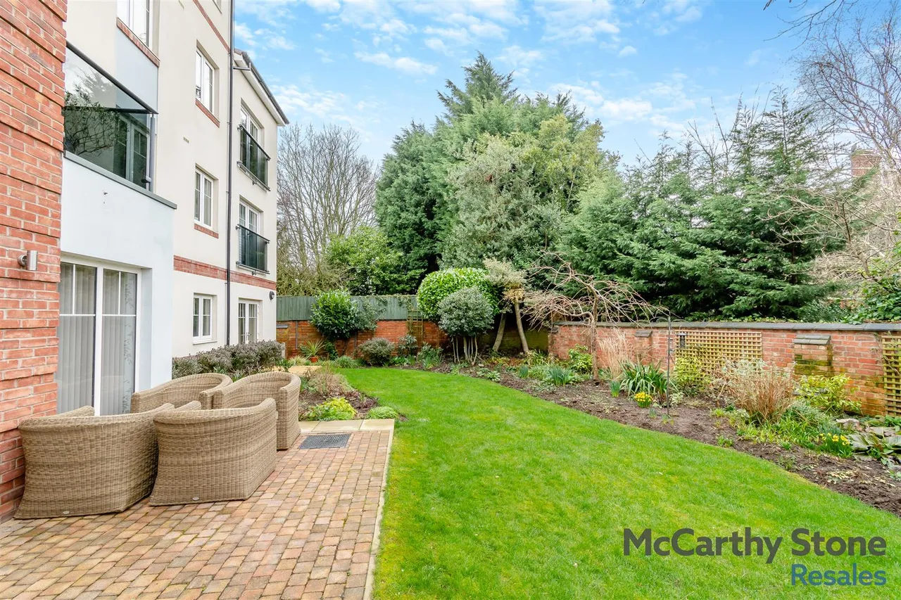 Knighton Park Road, Leicester, LE2, photo 31