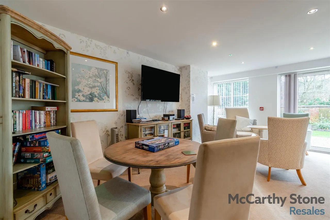 Knighton Park Road, Leicester, LE2, photo 27