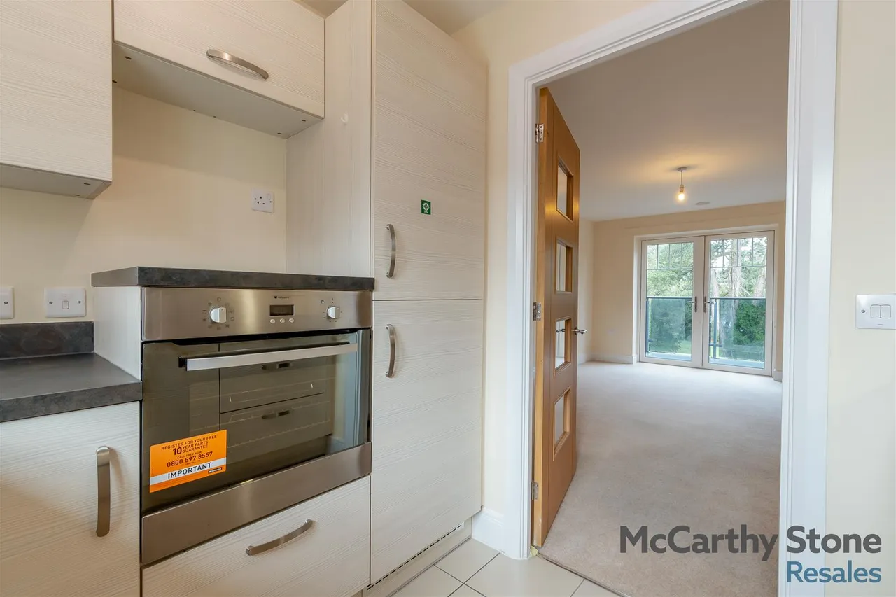 Knighton Park Road, Leicester, LE2, photo 10