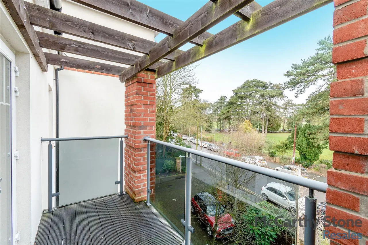 Knighton Park Road, Leicester, LE2, photo 6