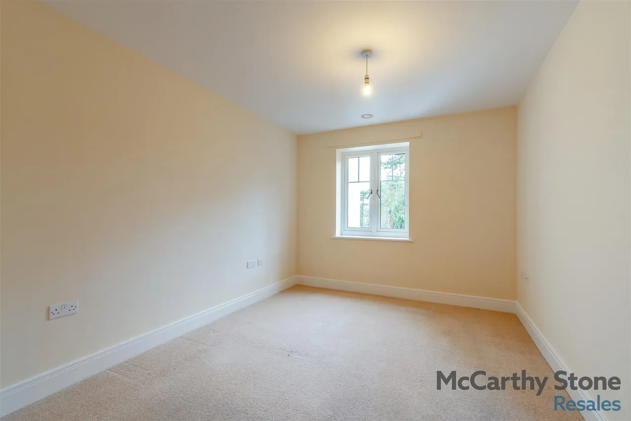 Knighton Park Road, Leicester, LE2, photo 14