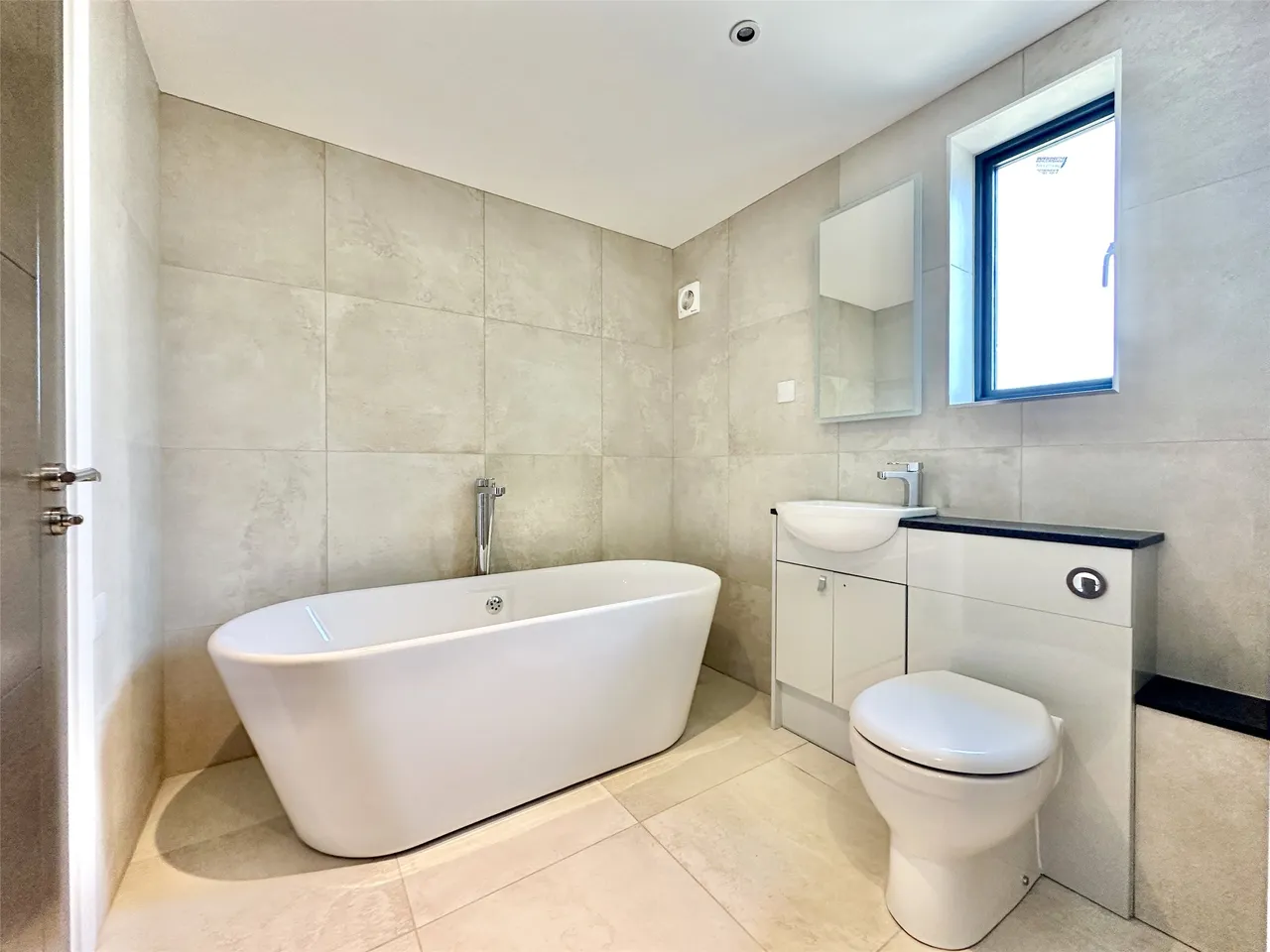 Langmead Drive, Bideford, EX39, photo 17