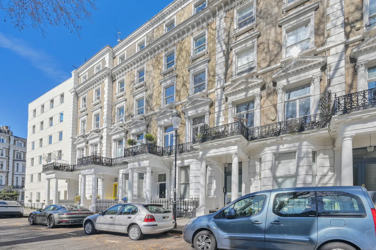 Lower Ground Floor Flat, 44 Courtfield Gardens, London, photo 10