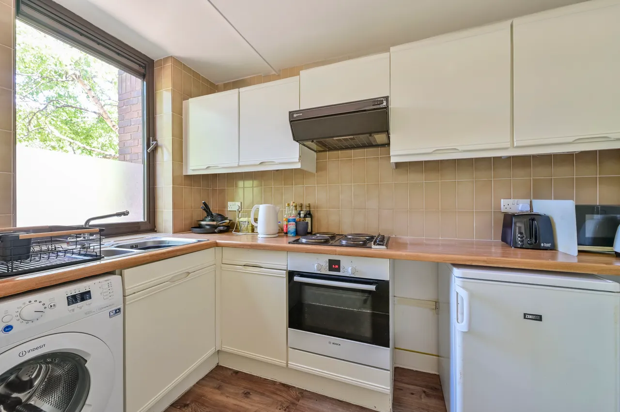 1 Boleyn Lodge, 2 Marryat Road, London, photo 5