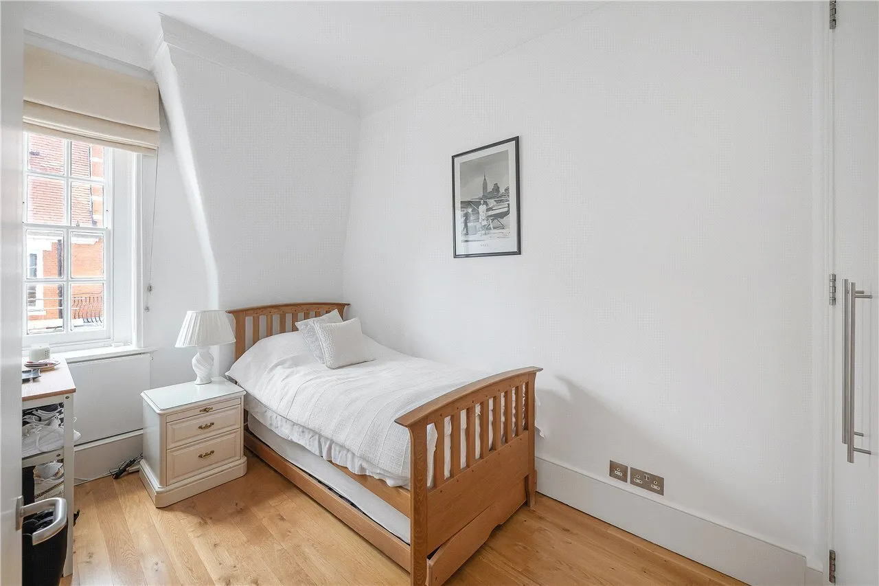 Sloane Court West, Chelsea, SW3, photo 9