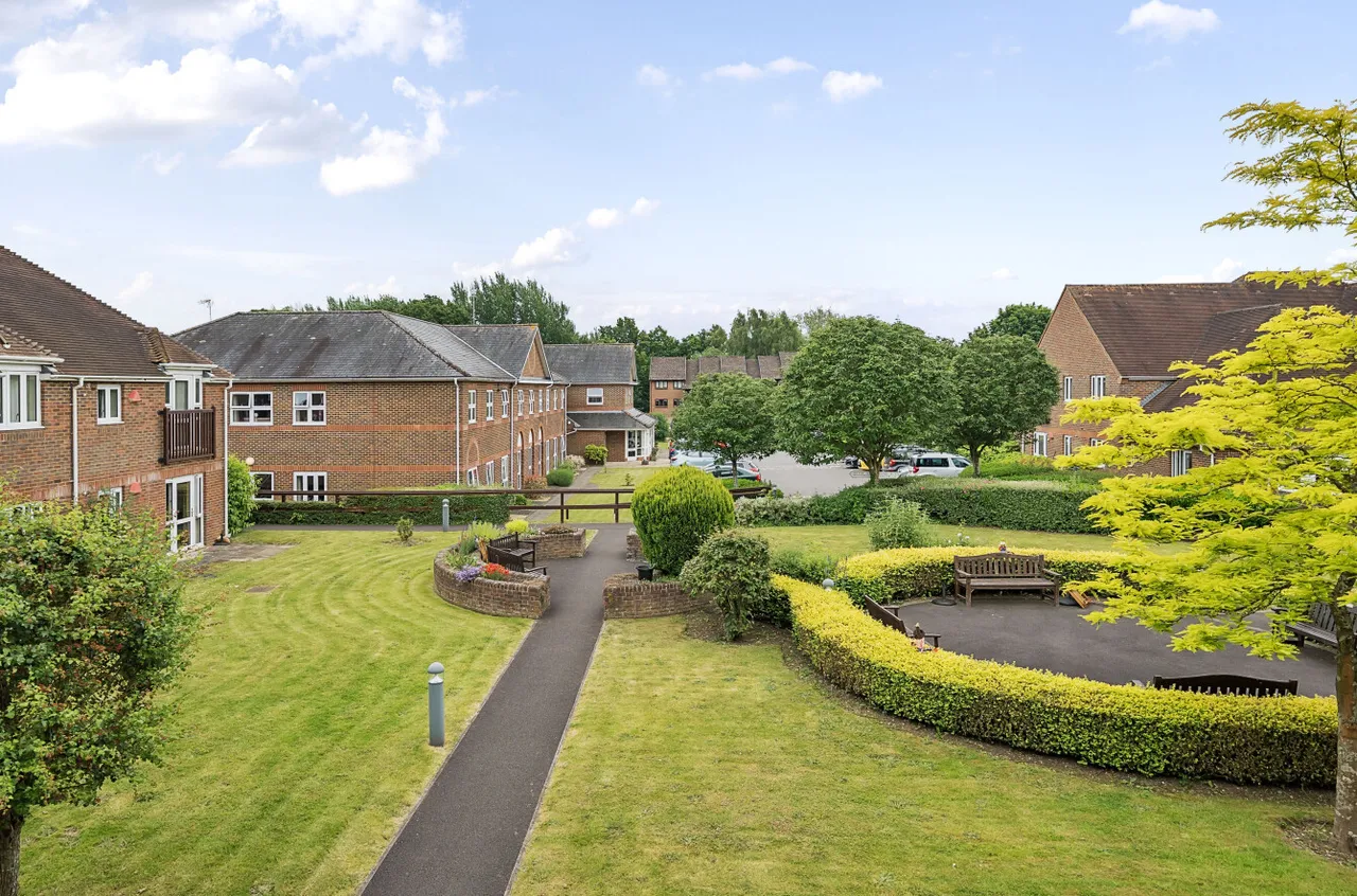 Adams Way, Alton, GU34, photo 12