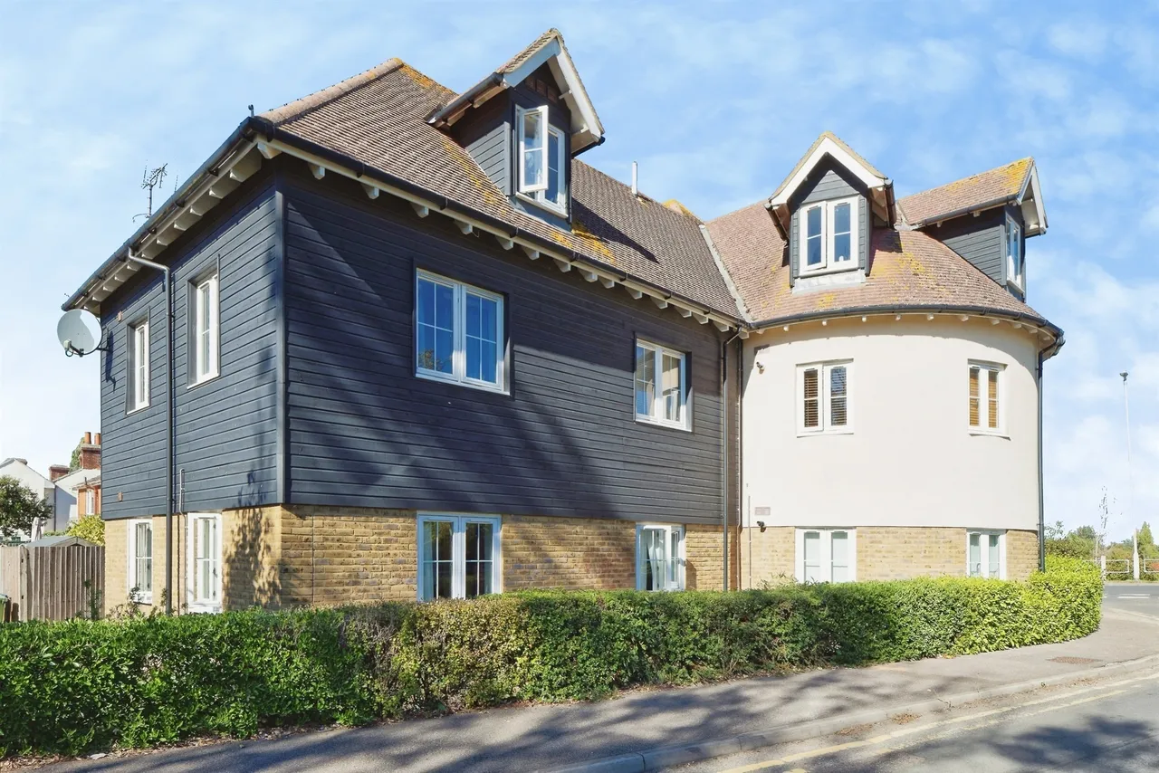 The Street, Boughton-Under-Blean, ME13, photo 12