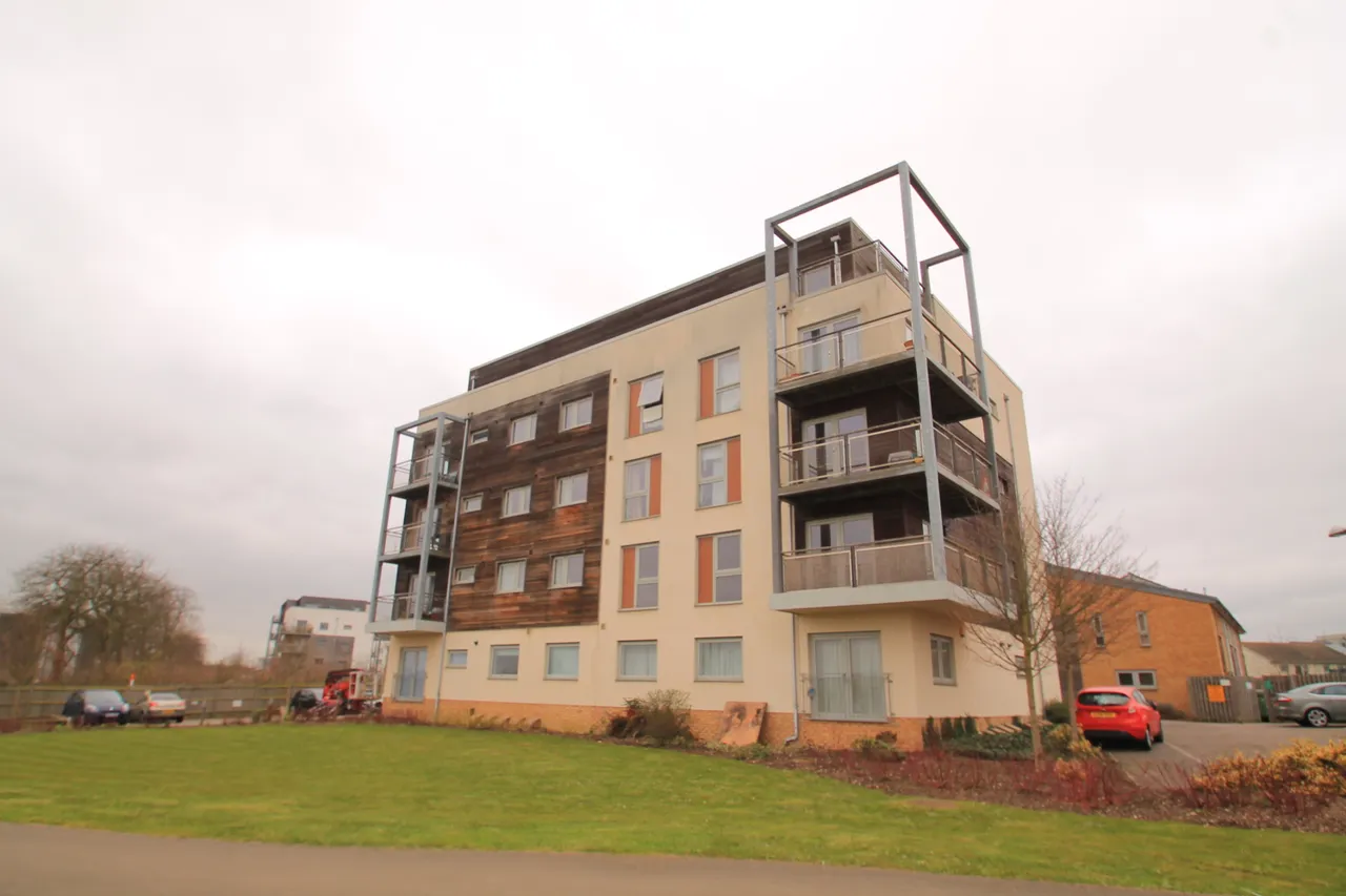 Cameron Drive, Dartford, photo 8