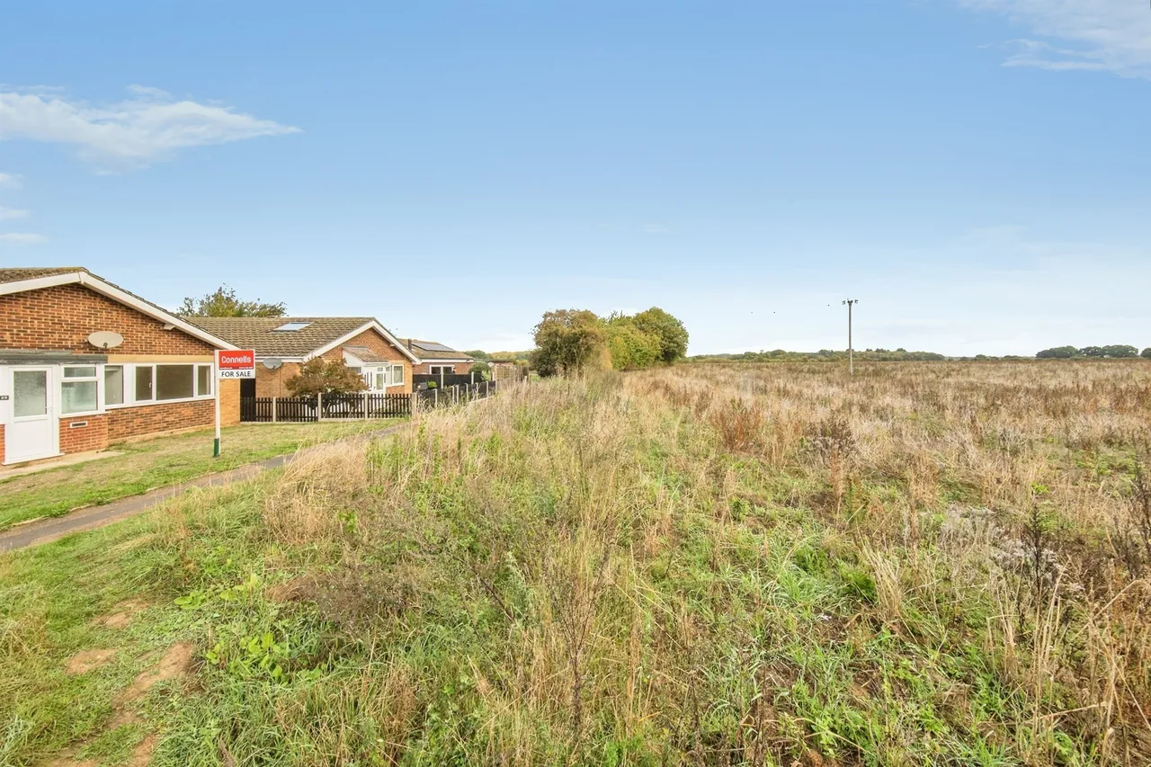 Broom Knoll, East Bergholt, CO7, photo 6