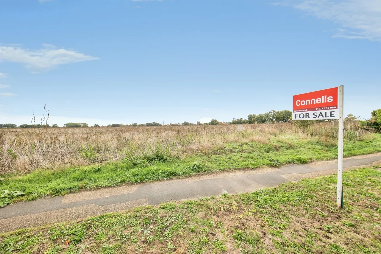 Broom Knoll, East Bergholt, CO7, photo 3
