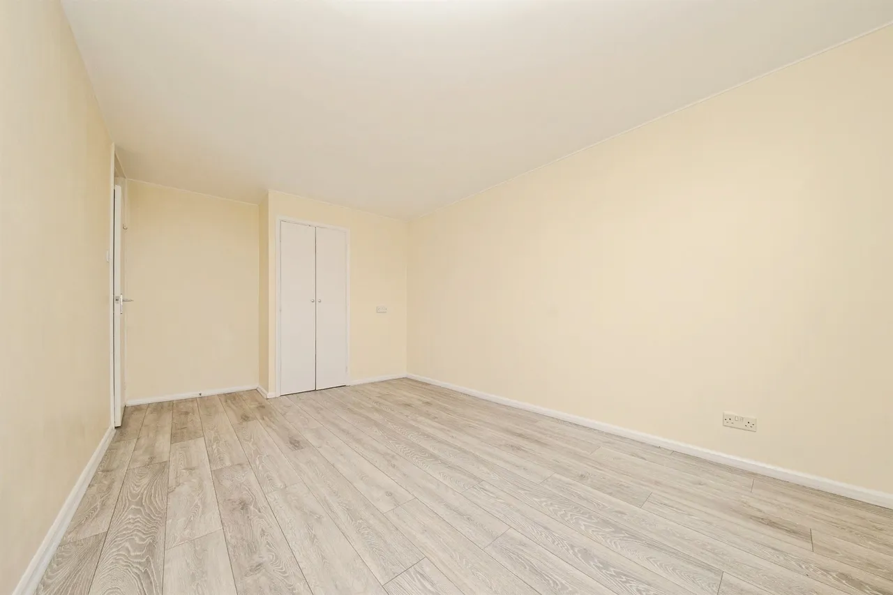 Broom Knoll, East Bergholt, CO7, photo 12