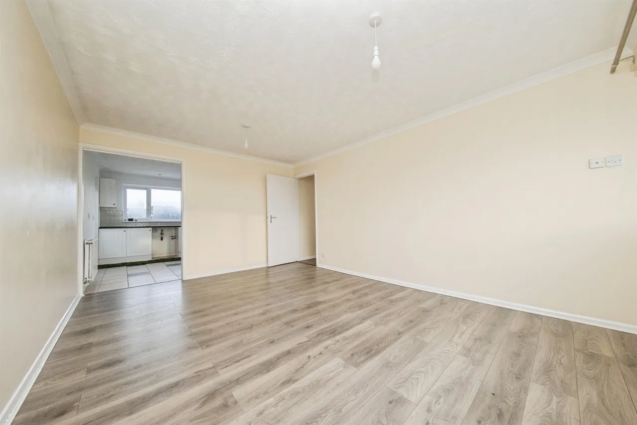 Broom Knoll, East Bergholt, CO7, photo 11