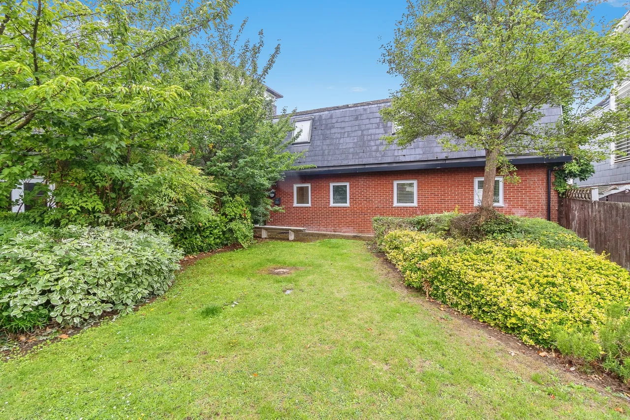 Addenbrookes Road, Newport Pagnell, MK16, photo 9