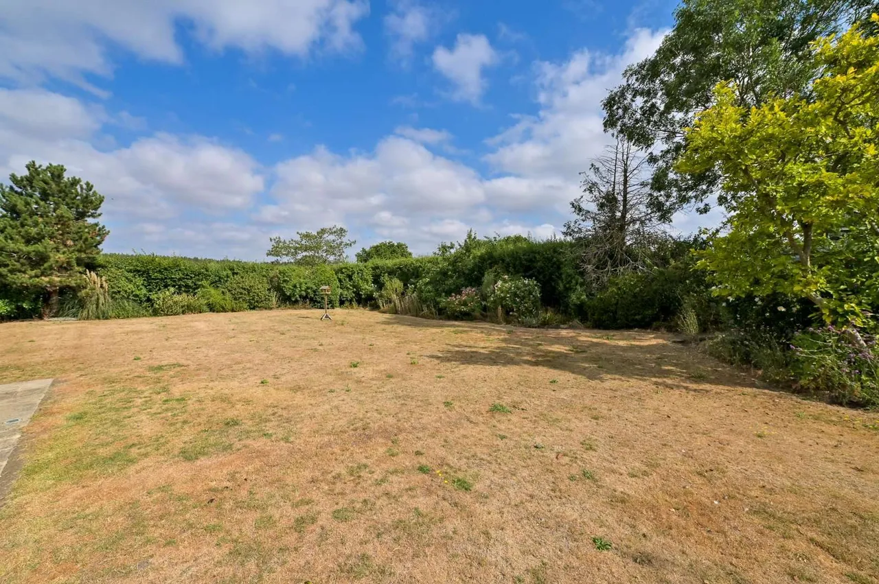 Howe Lane, Binfield, RG42, photo 17