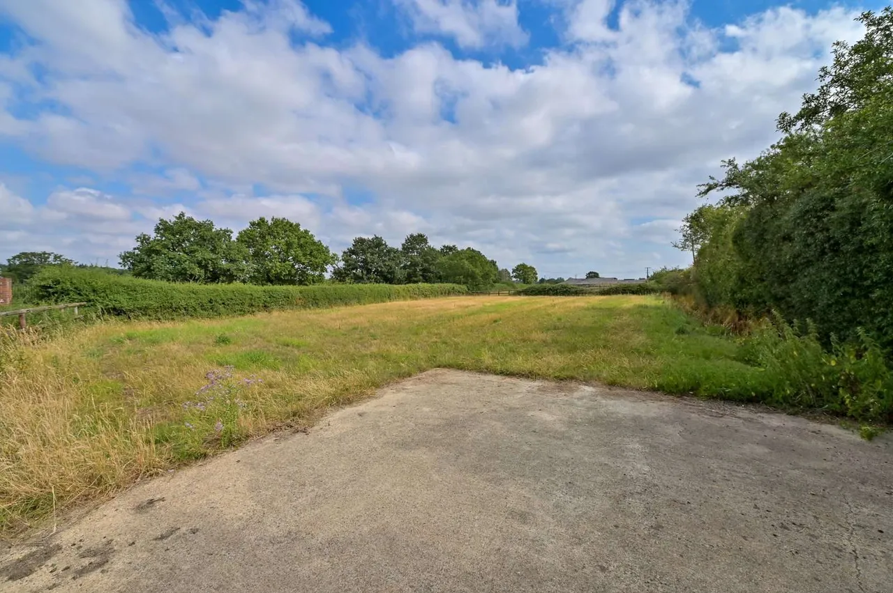 Howe Lane, Binfield, RG42, photo 20
