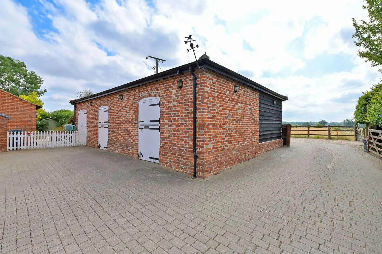 Howe Lane, Binfield, RG42, photo 14