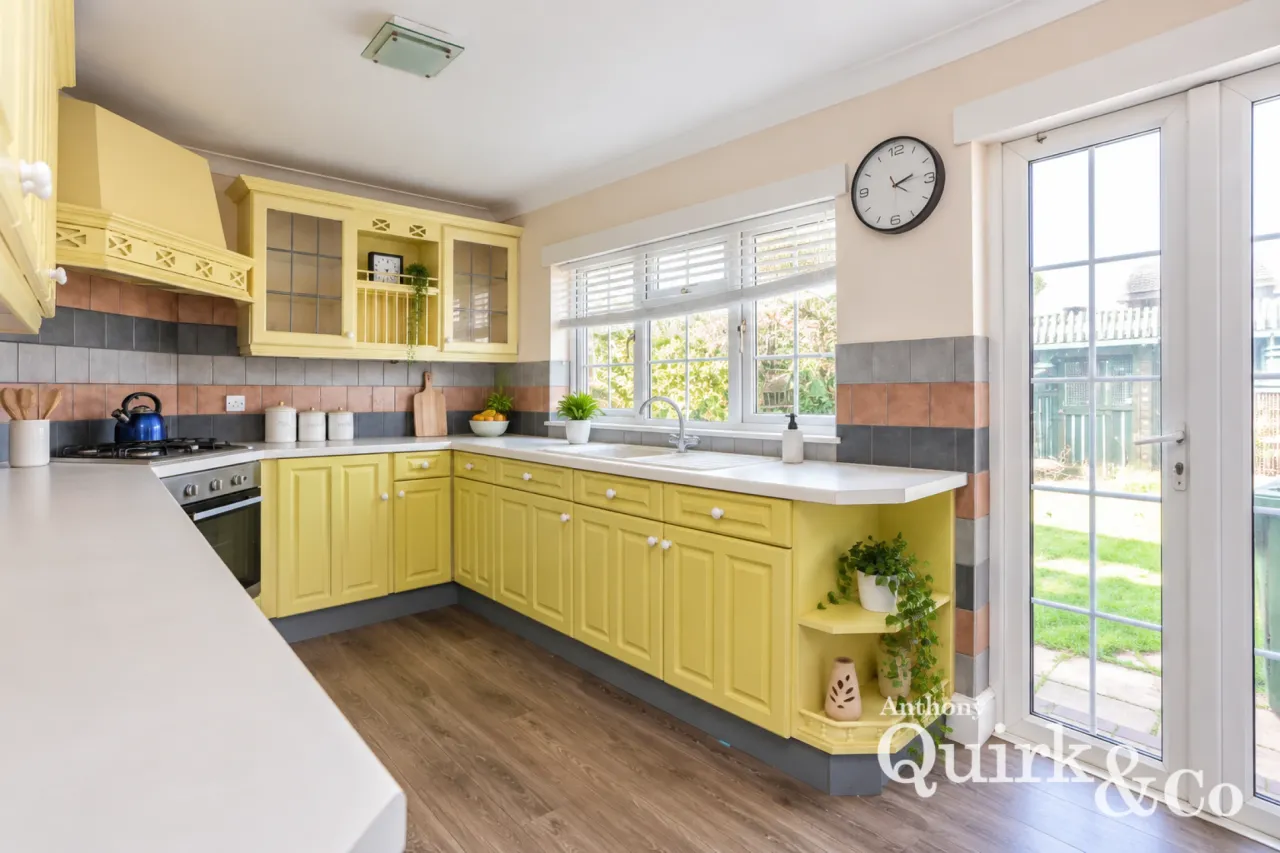 Meynell Avenue, Canvey Island, SS8, photo 3