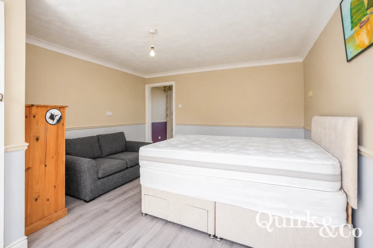 Meynell Avenue, Canvey Island, SS8, photo 10