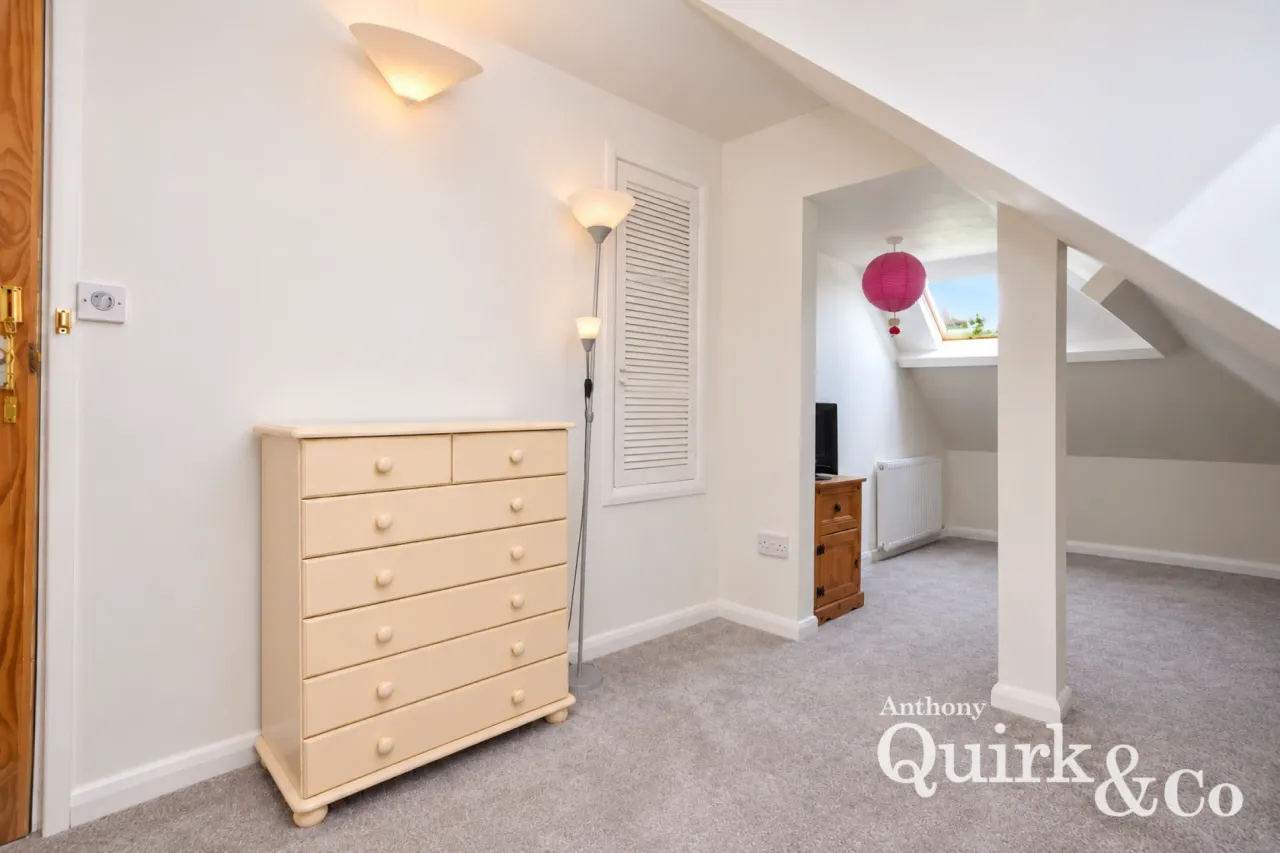 Meynell Avenue, Canvey Island, SS8, photo 17