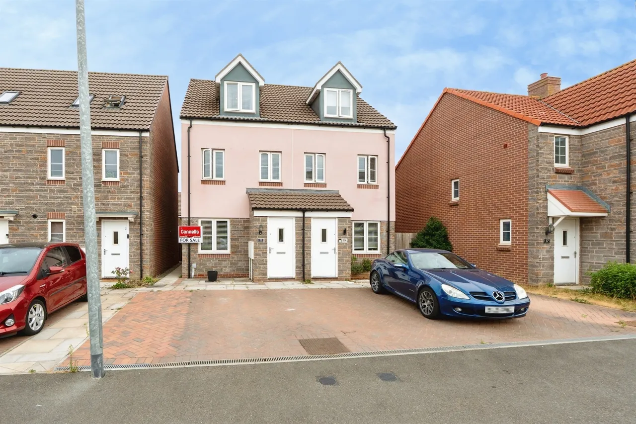 3 bed house for sale — Goldenrod Road, Emersons Green, Bristol