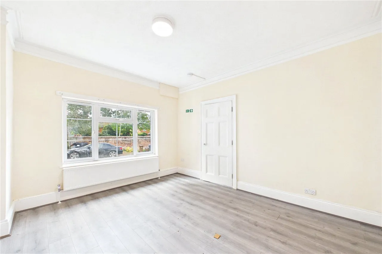 Andover Road, Newbury, RG14, photo 7
