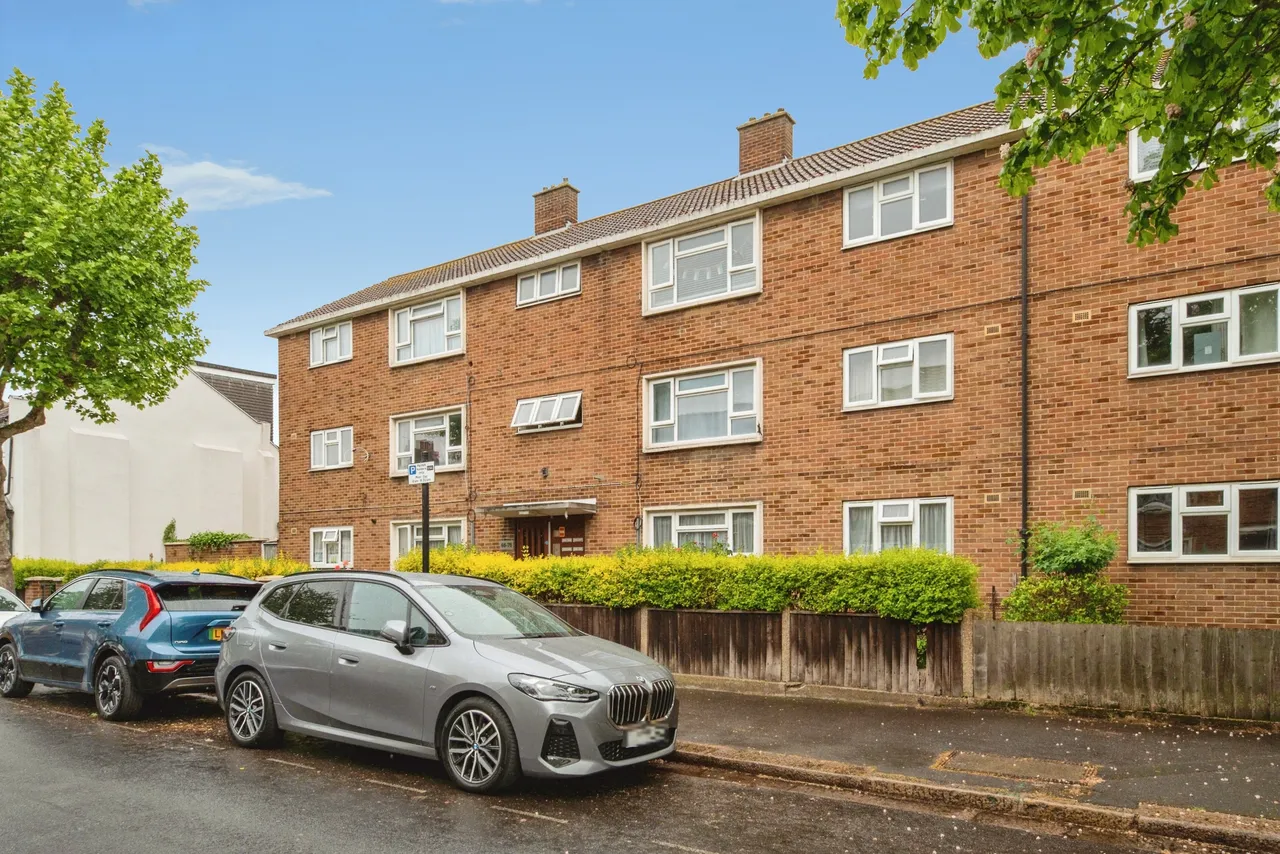Wellstead Road, London, E6, photo 14