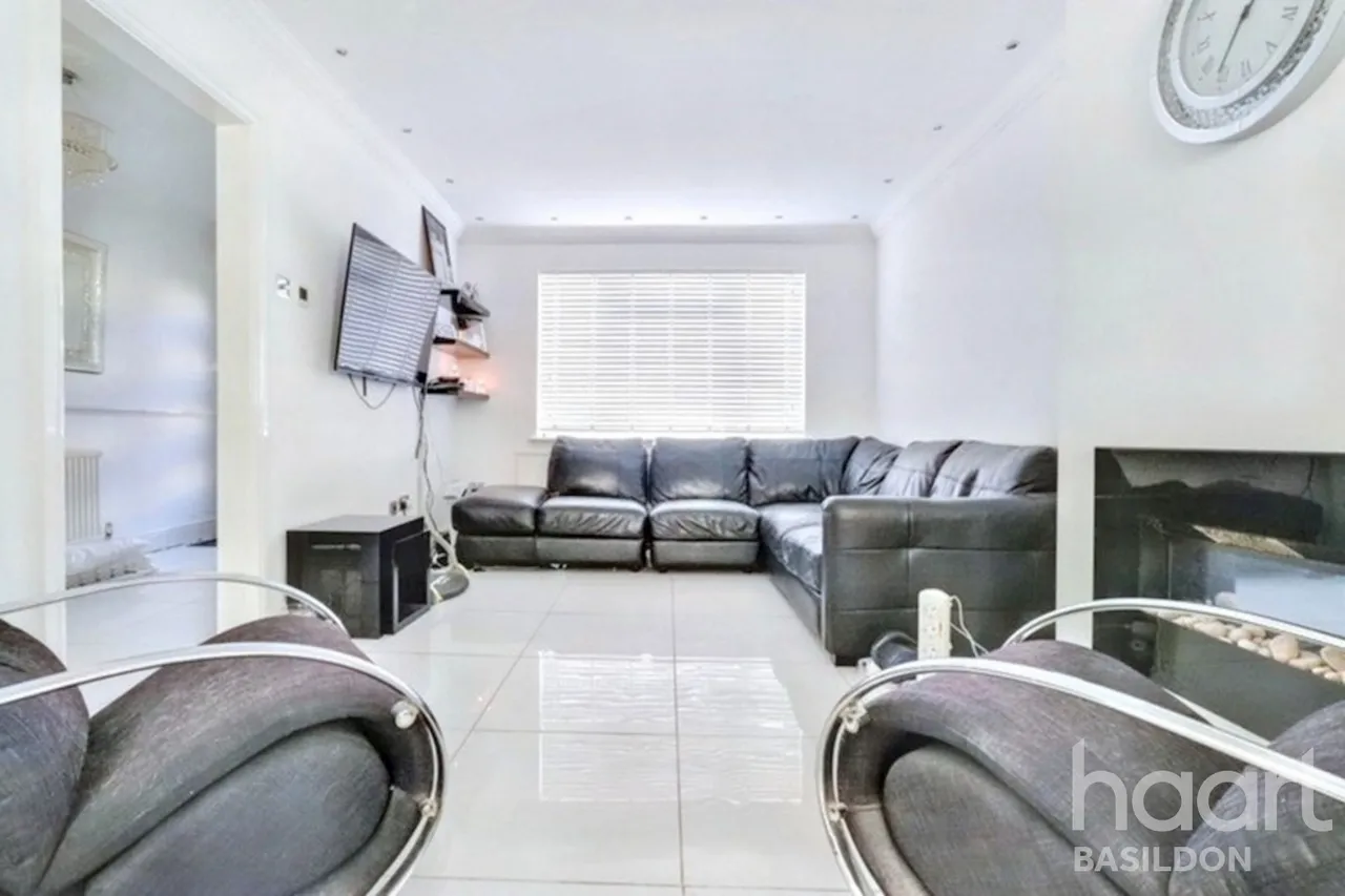 Passingham Avenue, Billericay, CM11, photo 4