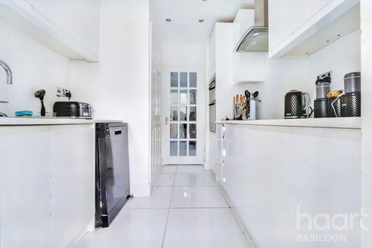 Passingham Avenue, Billericay, CM11, photo 5