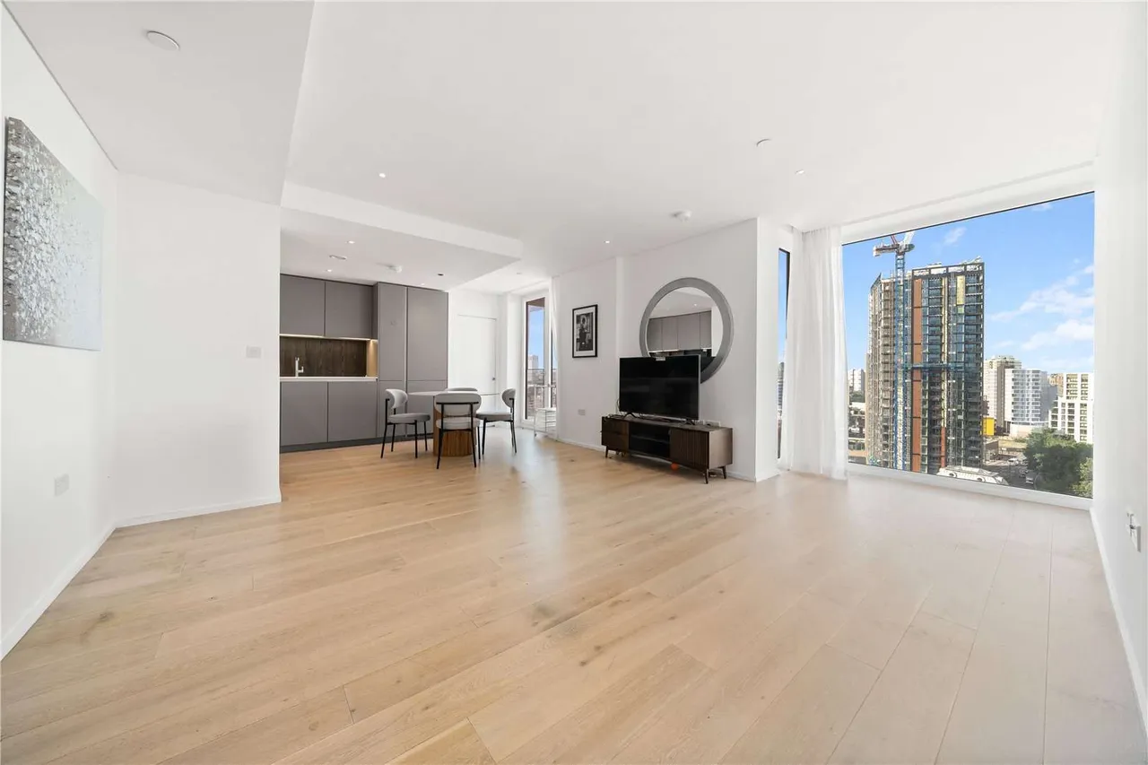 York Place, London, SW11 3JE, photo 2