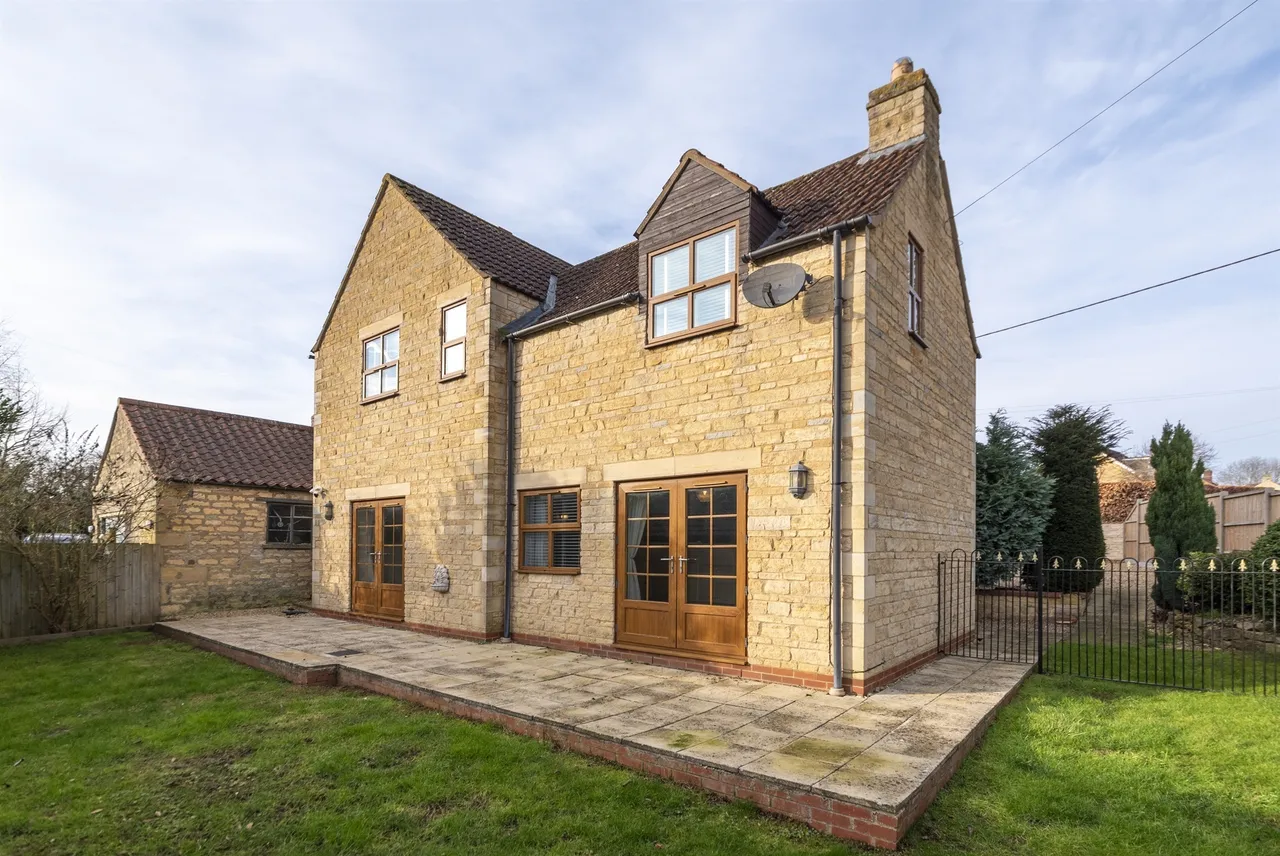 4 bed house to rent, Newton Way, Woolsthorpe by Colsterworth, NG33
