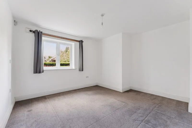 Astha Court, Kings Avenue, Greenford, photo 6