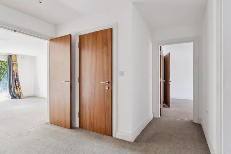 Astha Court, Kings Avenue, Greenford, photo 12