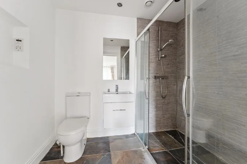 Astha Court, Kings Avenue, Greenford, photo 14