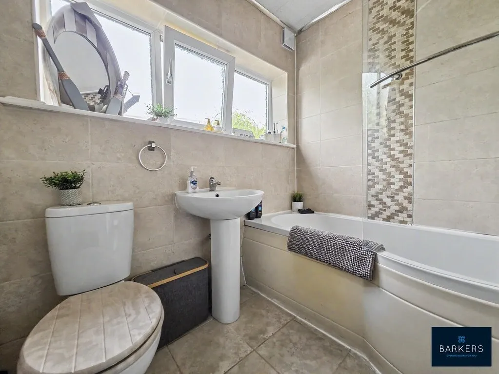 South Bank Road, Batley, WF17, photo 12