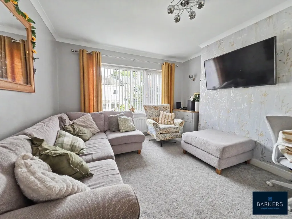 South Bank Road, Batley, WF17, photo 2