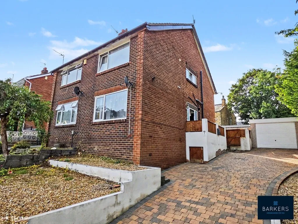3 bed house for sale, South Bank Road, Batley, WF17
