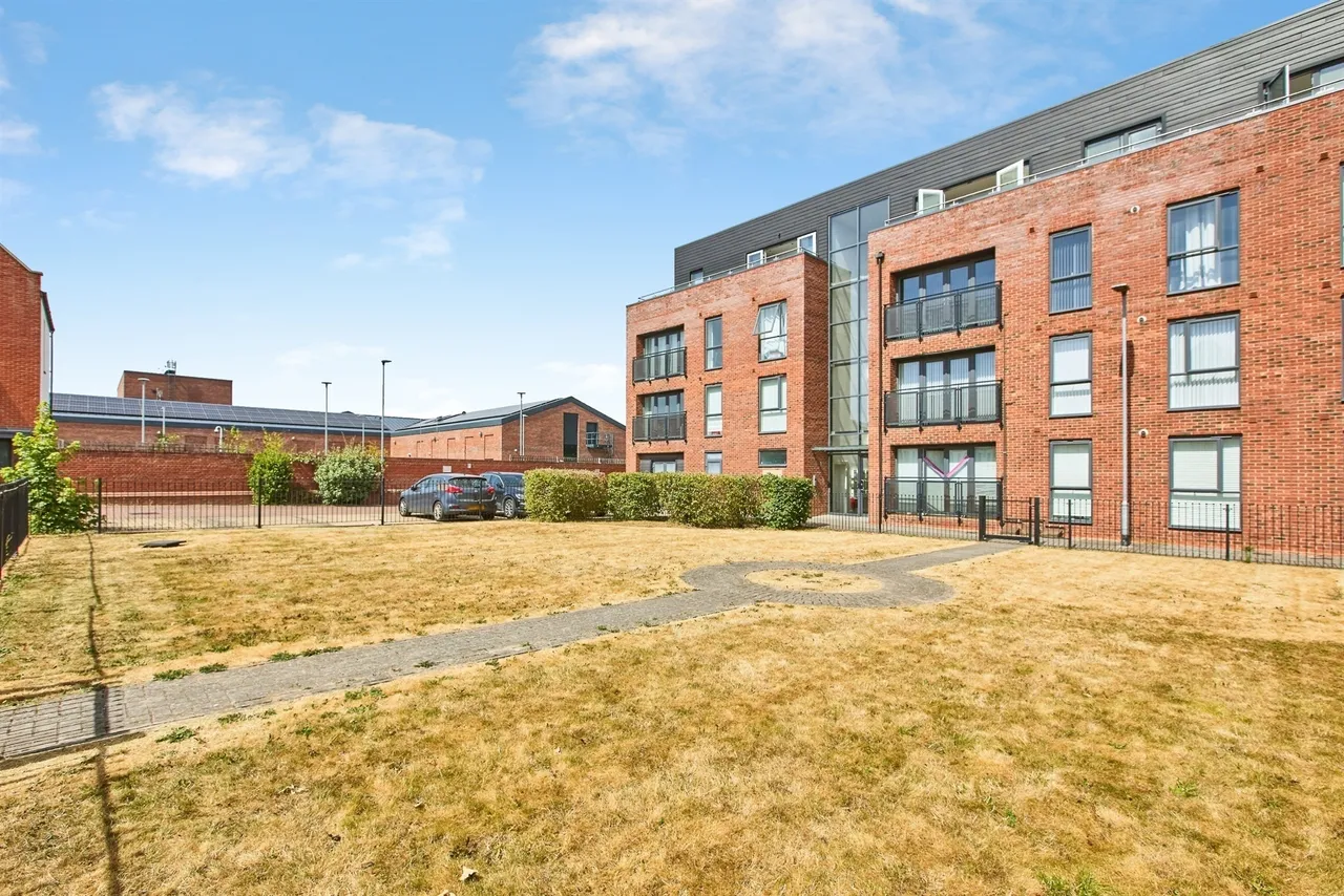 Somerset Close, Derby, DE22, photo 18